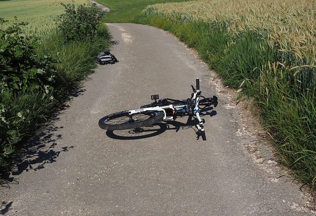 Wypadek z udziałem rowerzysty